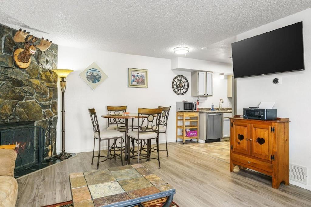 Apartamento The Moose Crossing Anchorage Exterior foto